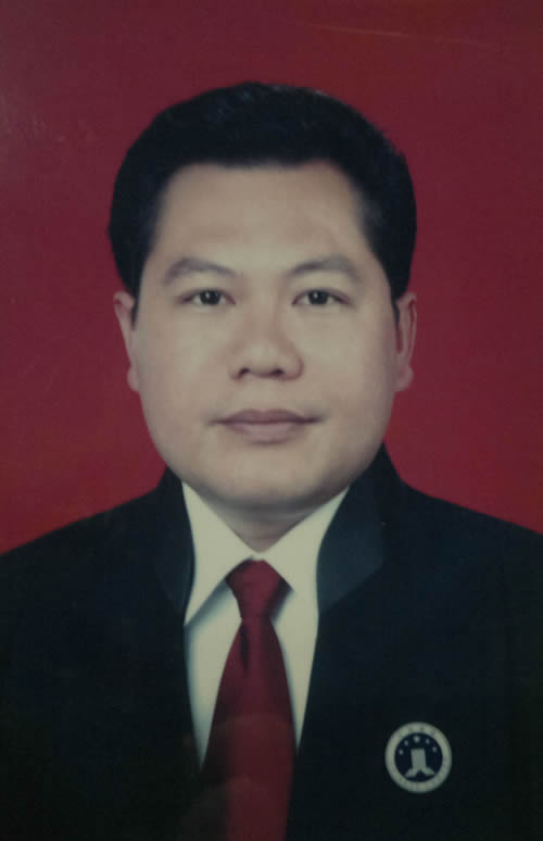 覃谋启